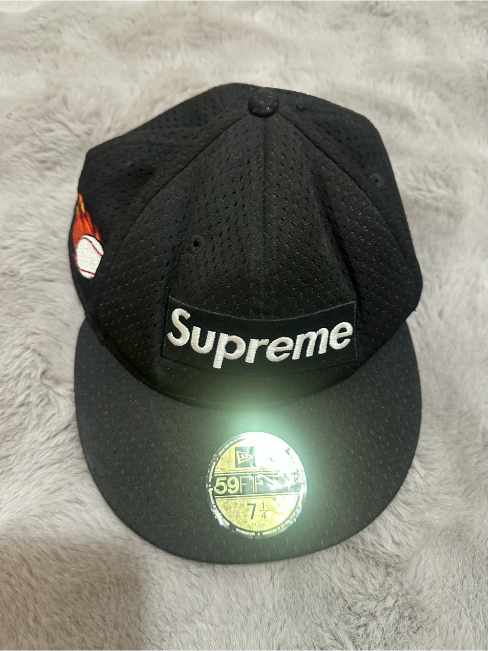 Supreme × New Era Mesh Black Box Logo 7 1/4 Fitted Hat Cap SS 2018 World Famous